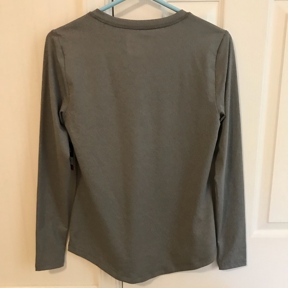 NWT Fila Long Sleeved Tru-Dry Shirt. Size Small - Picture 3 of 8